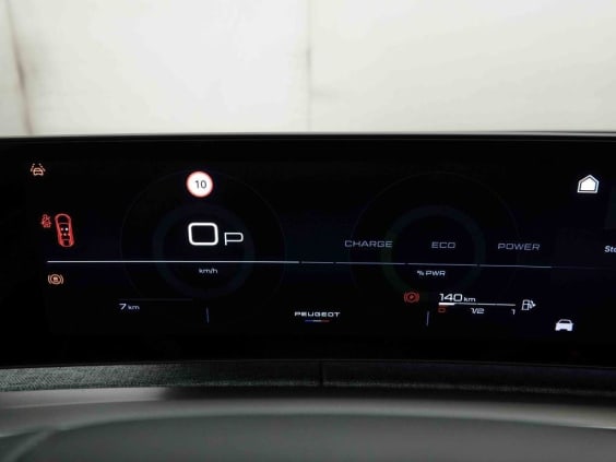 Peugeot 3008 145 e-DSC6 Hybrid GT Gris