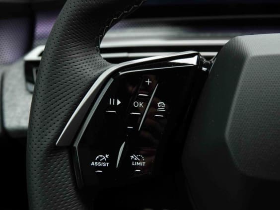 Peugeot 3008 145 e-DSC6 Hybrid GT Gris