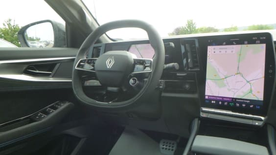 Renault Austral Austral full hybrid E-Tech 200 ch Esprit Alpine Blanc Nacré/Toit Noir