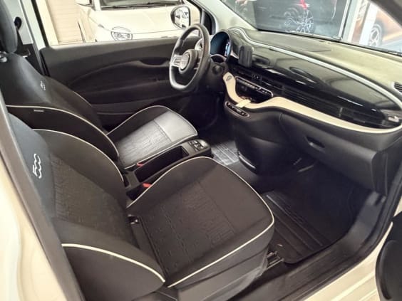Fiat 500e BERLINE MY22 SERIE 1 STEP 1 500 e 95 ch Action Blanc