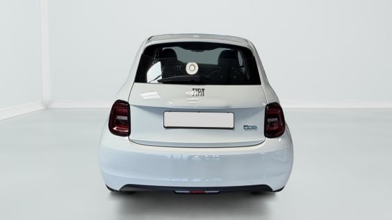 Fiat 500e BERLINE MY22 SERIE 1 STEP 1 500 e 95 ch Action Blanc