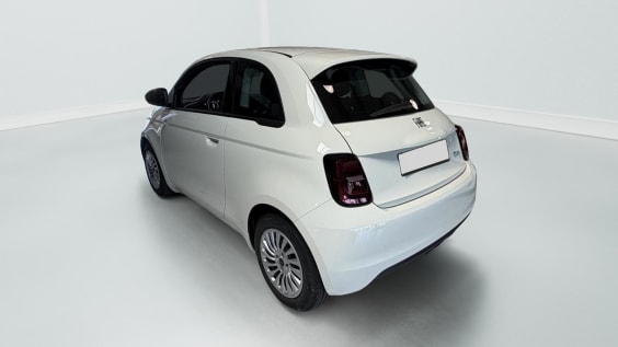 Fiat 500e BERLINE MY22 SERIE 1 STEP 1 500 e 95 ch Action Blanc