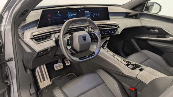 Peugeot 3008 Hybrid 145 e-DCS6 GT Gris Artense / Toit Noir