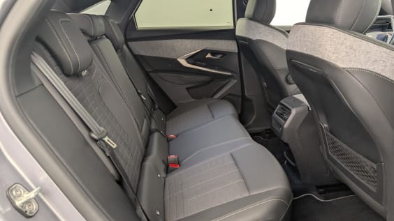 Peugeot 3008 Hybrid 145 e-DCS6 GT Gris Artense / Toit Noir