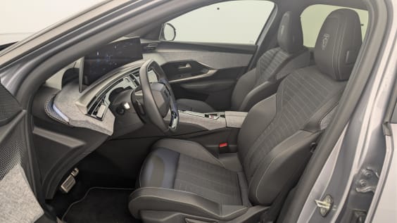 Peugeot 3008 Hybrid 145 e-DCS6 GT Gris Artense / Toit Noir
