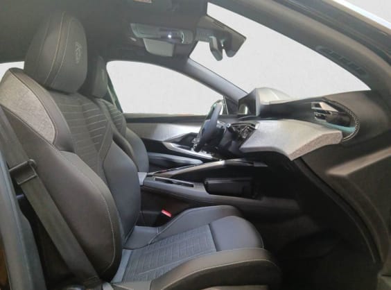 Peugeot 3008 Hybrid 136 e-DCS6 GT Noir Perla Nera