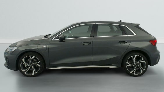 Audi A3 SPORTBACK TFSI e Hybride rechargeable 204 S tronic 6 S line Gris Daytona