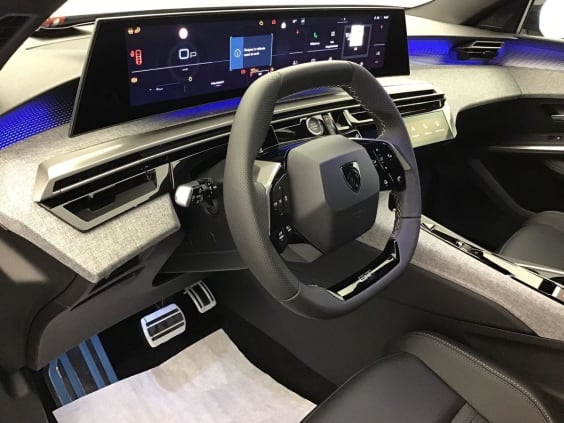 Peugeot 3008 Phase 4 Gt 1.2 HYBRID 145 Gris Titane
