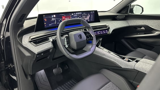Peugeot 5008 5008 III 1.2 Hybrid 145ch Allure e-DCS6 Noir Perla Nera