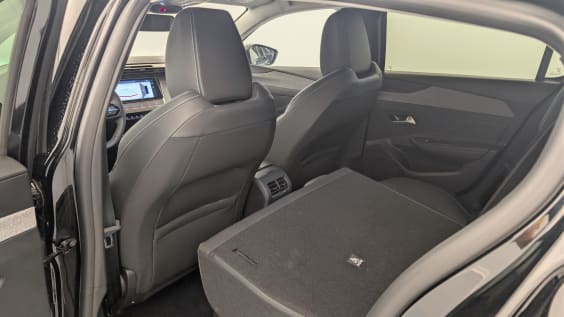 Peugeot 308 Hybrid 145 e-DCS6 Allure Noir Perla Nera