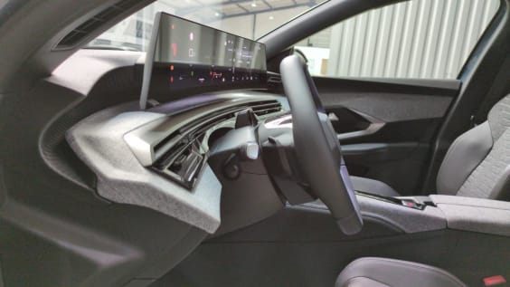 Peugeot 5008 HYBRID 145 CH E-DCS6 ALLURE Bleu Ingaro