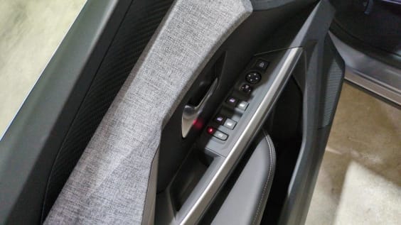Peugeot 5008 HYBRID 145 CH E-DCS6 ALLURE gris artense