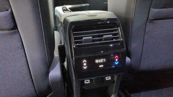 Peugeot 5008 HYBRID 145 CH E-DCS6 ALLURE gris artense