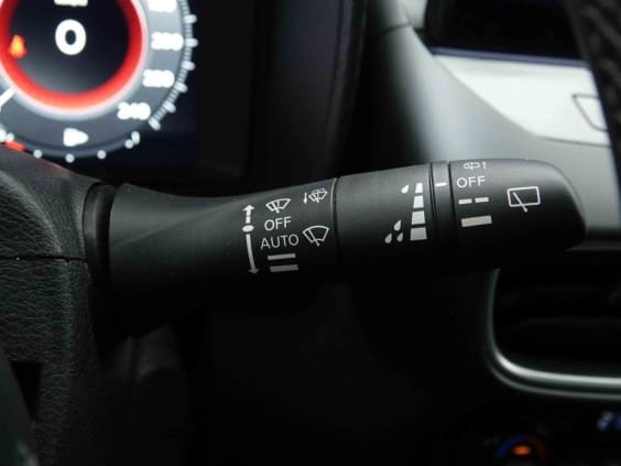 Nissan JUKE 1.0 DIG-T 114 AUT N-CONNECTA Blanc