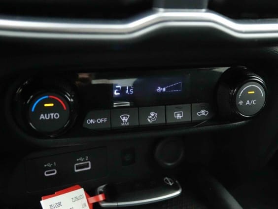 Nissan JUKE 1.0 DIG-T 114 AUT N-CONNECTA Blanc