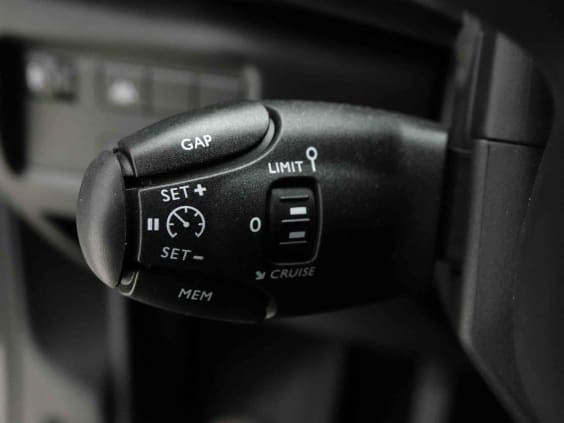 Citroën C5 Aircross 1.2 T 131 C-SERIES Gris