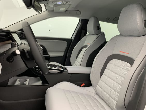 Citroën C5 AIRCROSS HYBRIDE NOUVEAU 145 CH E-DCS6 MAX Blanc Okénite