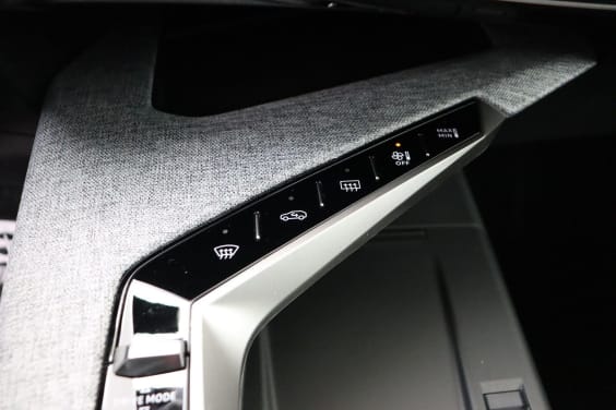 Peugeot 5008 GT Hybrid 145 hp e-DSC6 Grey