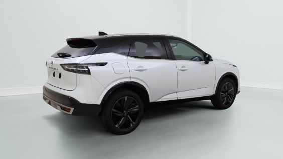 Nissan QASHQAI Tekna Plus 2Tone 1.3 158 hp CVT 2WD White
