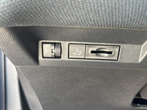 Citroën C5 Aircross 1.2 HYBRIDE 145 PLUS Gris Platinium T/Noi