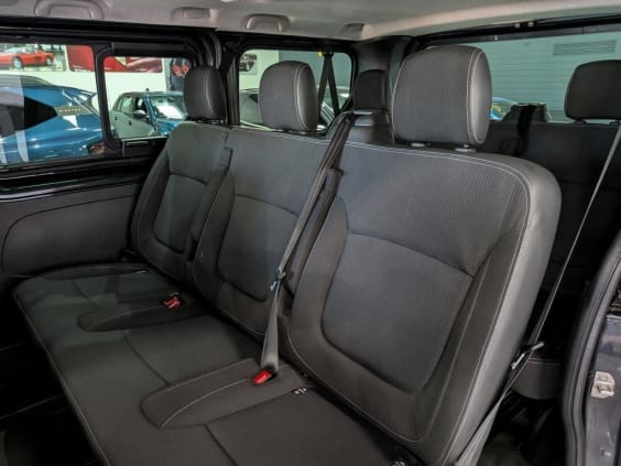 Nissan PRIMASTAR COMBI Primastar Combi L1H1 3.0t 2.0 dCi 150 S/S BVM Tekna Gris Comète