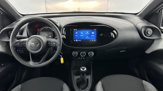 Toyota AYGO X AYGO X 1.0 VVT-i 72ch Dynamic Pure White