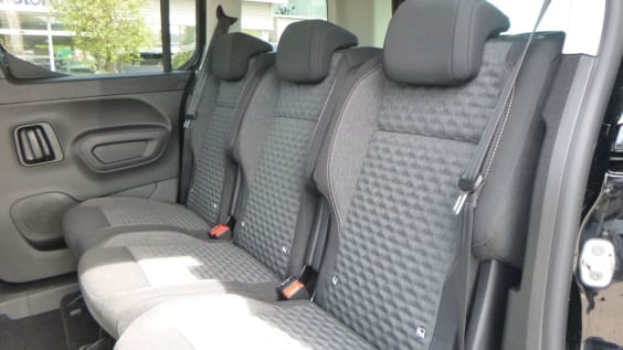 Peugeot Rifter Rifter M BlueHDi 130 S&S EAT8 5pl GT Noir Perla Nera