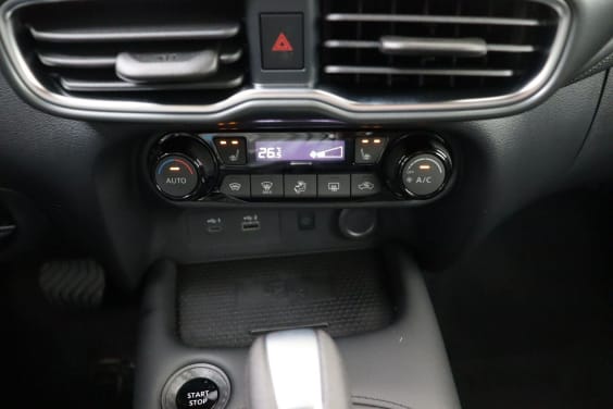 Nissan JUKE N-Connecta 1.6 Hybrid 143 hp AT 2WD Grey