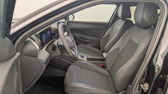 Volkswagen T-ROC NOUVEAU 1.5 ETSI EVO2 HYBRID 150 CH DSG7 R-LINE Noir Ebéne