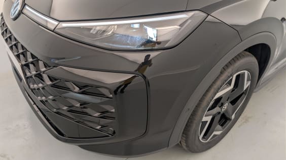 Volkswagen T-ROC NOUVEAU 1.5 ETSI EVO2 HYBRID 150 CH DSG7 R-LINE Noir Ebéne