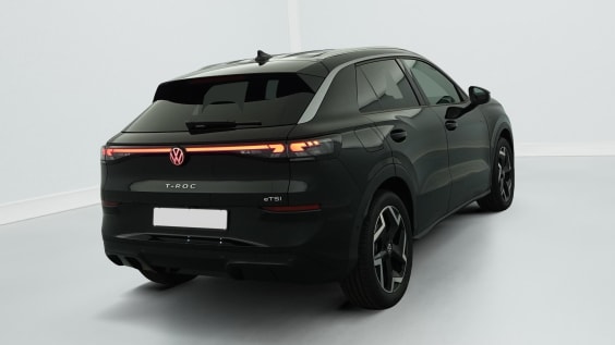 Volkswagen T-ROC NOUVEAU 1.5 ETSI EVO2 HYBRID 150 CH DSG7 R-LINE Noir Ebéne