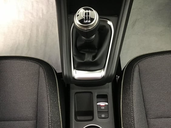 Renault CAPTUR Techno Be 1.2 ESS 115 Gris Rafale