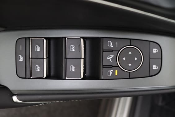 Nissan QASHQAI Tekna + BOSE 1.3 DIG-T Mild Hybrid 158 hp X-TRONIC Silver
