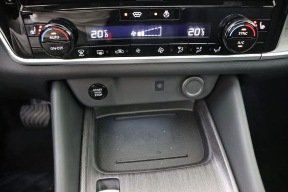 Nissan QASHQAI Tekna + BOSE 1.3 DIG-T Mild Hybrid 158 hp X-TRONIC Silver