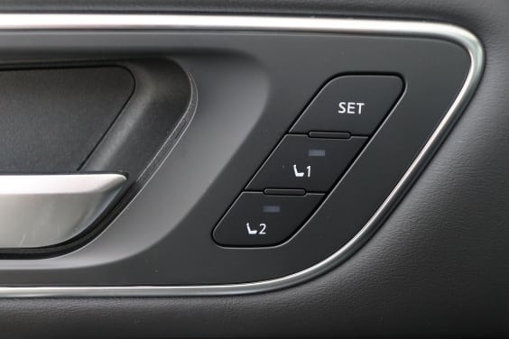 Nissan QASHQAI Tekna + BOSE 1.3 DIG-T Mild Hybrid 158 hp X-TRONIC Silver