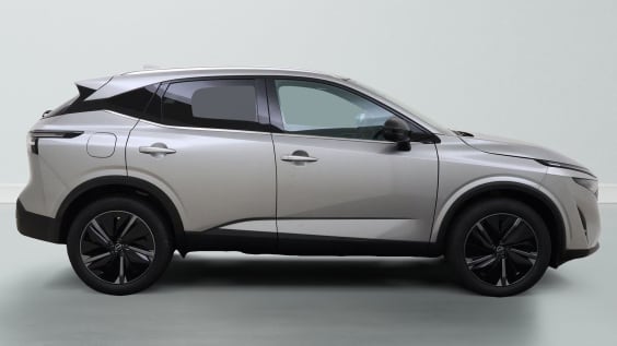 Nissan QASHQAI Tekna + BOSE 1.3 DIG-T Mild Hybrid 158 hp X-TRONIC Silver