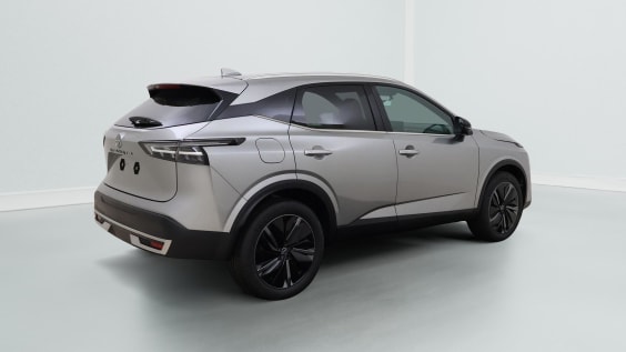 Nissan QASHQAI Tekna + BOSE 1.3 DIG-T Mild Hybrid 158 hp X-TRONIC Silver