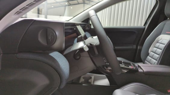 Citroën C5 AIRCROSS NOUVEAU C5 Aircross Hybride 145 ch e-DCS6 Max Vert Astoria / Toit Noir