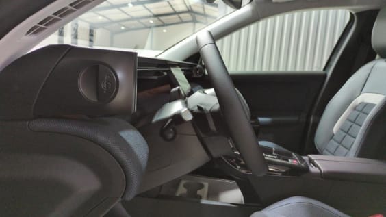 Citroën C5 AIRCROSS NOUVEAU C5 Aircross Hybride 145 ch e-DCS6 Plus Vert Astoria