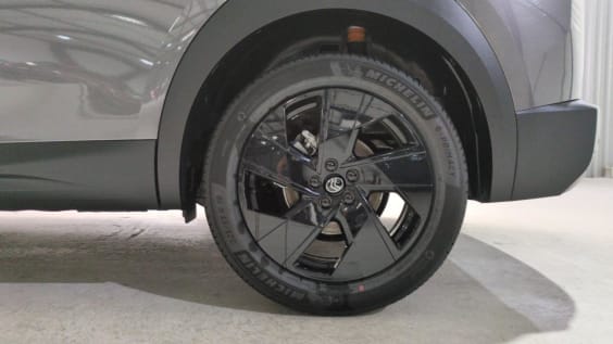 Citroën C5 AIRCROSS NOUVEAU C5 Aircross Hybride 145 ch e-DCS6 Plus Gris Platinium