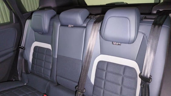 Citroën C5 AIRCROSS NOUVEAU C5 Aircross Hybride 145 ch e-DCS6 Plus Gris Platinium