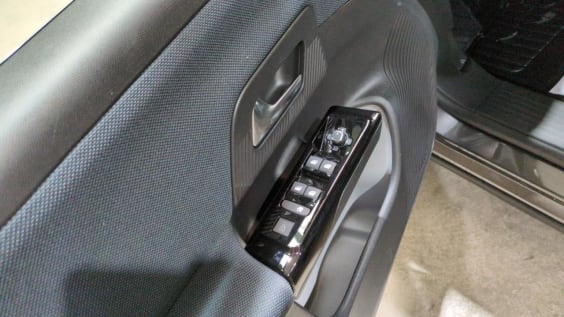 Citroën C5 AIRCROSS NOUVEAU C5 Aircross Hybride 145 ch e-DCS6 Plus Gris Platinium