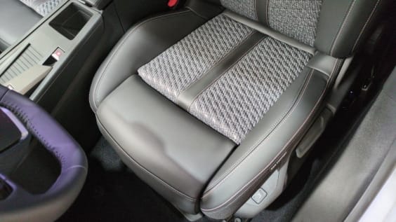 Peugeot 308 NOUVELLE 308 Hybrid 145 e-DCS6 Allure Blanc Okenite