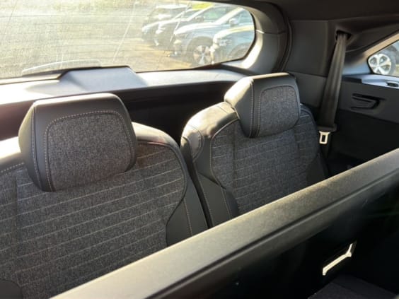 Peugeot 5008 Hybrid 145 allure e-dcs6 gris artense