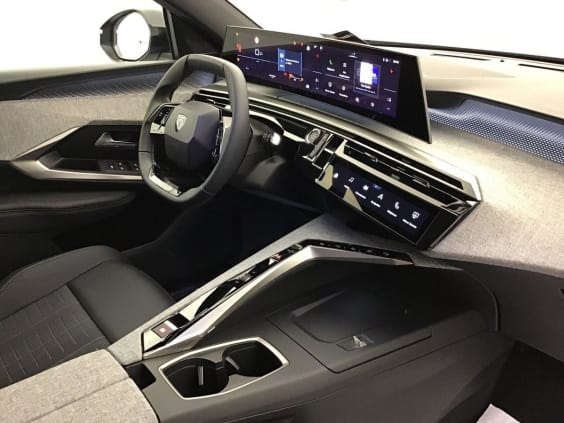 Peugeot 5008 Gt 1.2 HYBRID 145 Blue Ingaro