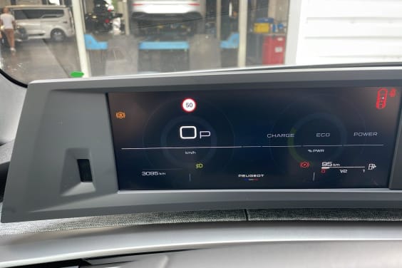 Peugeot 3008 Hybrid 145 e-DCS6 Allure Gris Artense