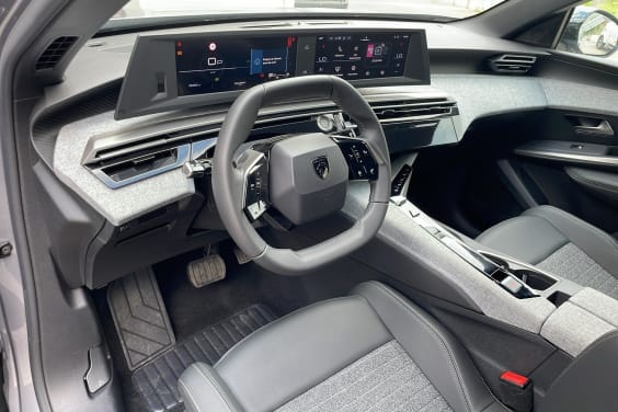 Peugeot 3008 Hybrid 145 e-DCS6 Allure Gris Artense