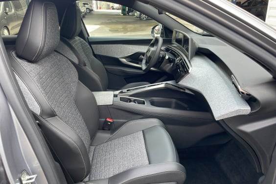 Peugeot 3008 Hybrid 145 e-DCS6 Allure Gris Artense