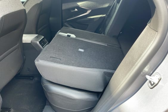 Peugeot 3008 Hybrid 145 e-DCS6 Allure Gris Artense