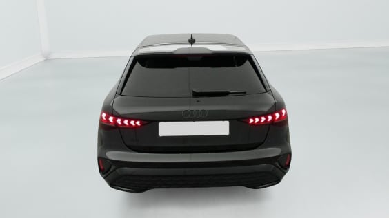 Audi A3 SPORTBACK 45 TFSI e Hybride rechargeable 272 S tronic 6 S line Noir Mythe
